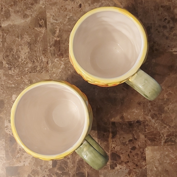 2 Beautiful embossed sunflower mugs by Gibson, EUC - Picture 6 of 8